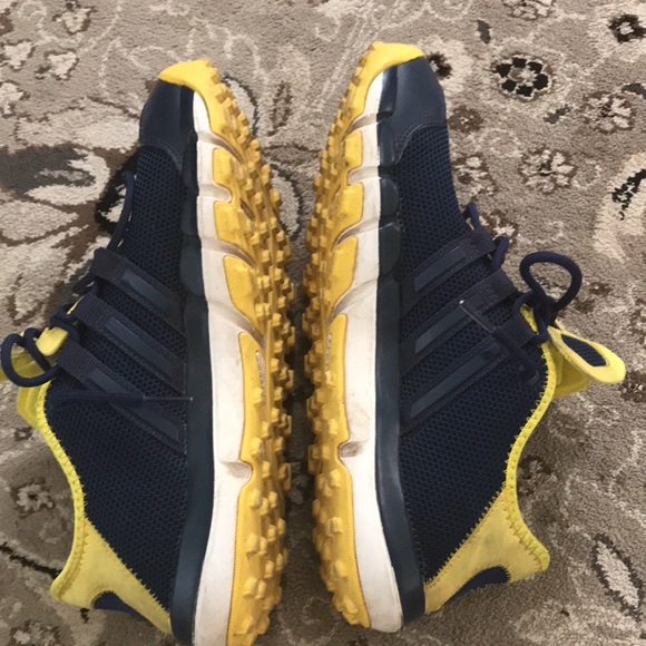 Addidas sports shoes for men. - Picture 2 of 6